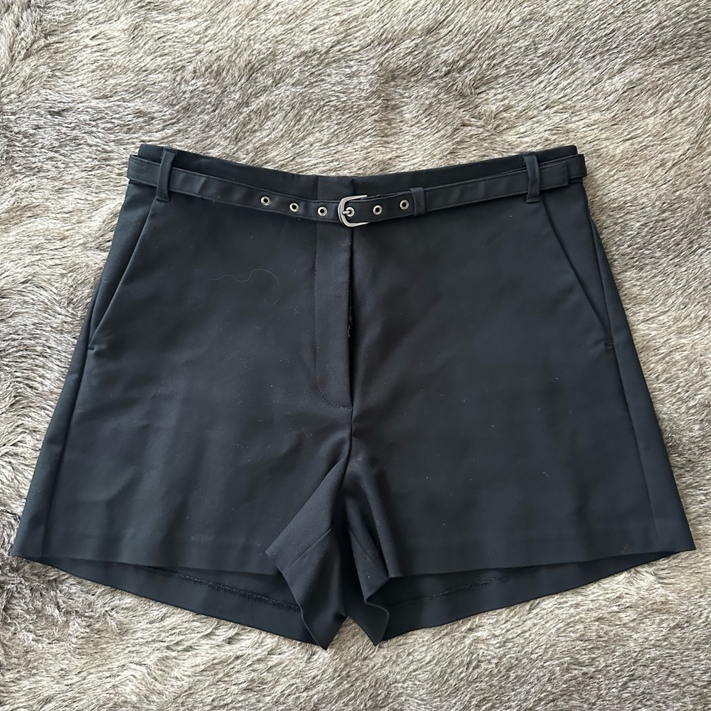 💯Authentic Like New Aritzia Babaton Black Belted Short Size 12